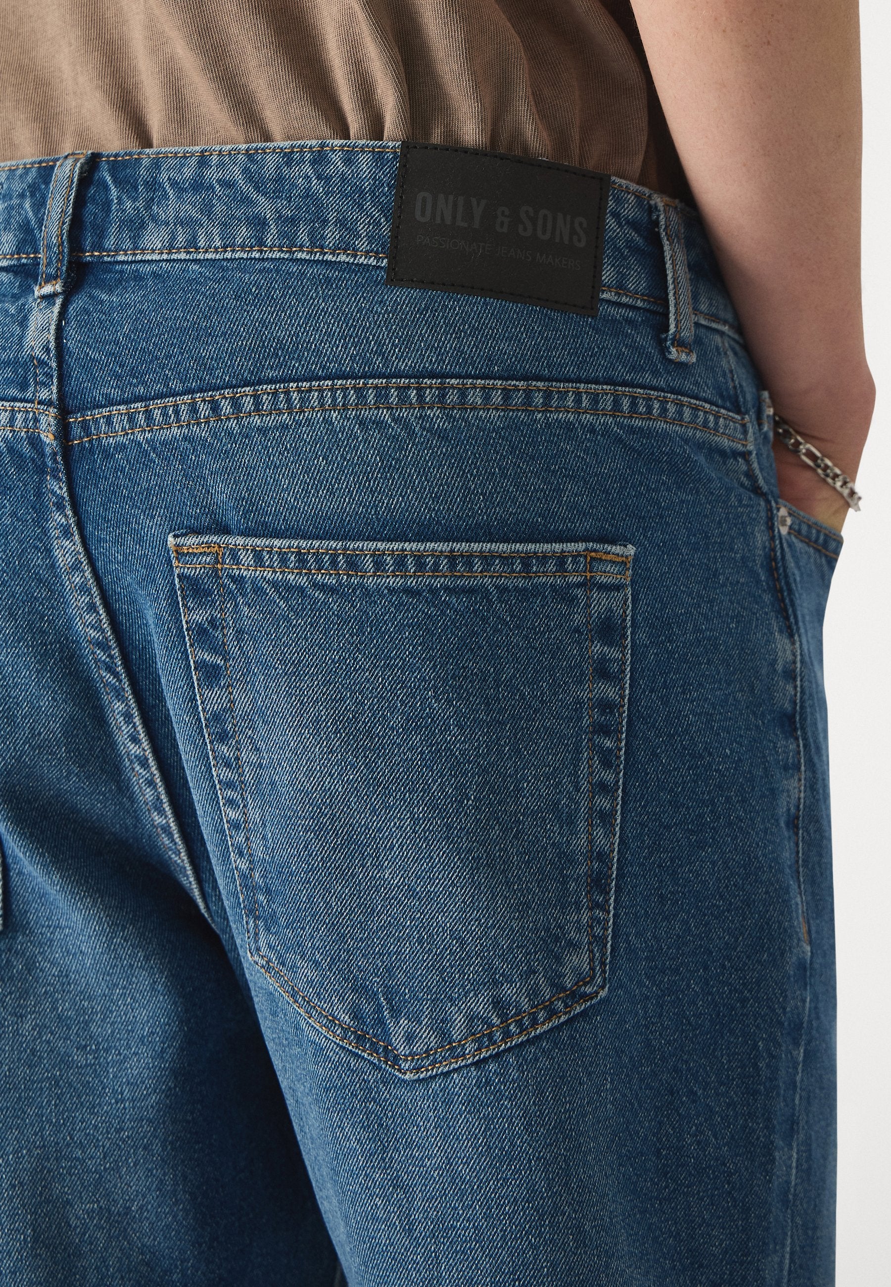 Relaxed fit ONSYOKE Straight Media 6