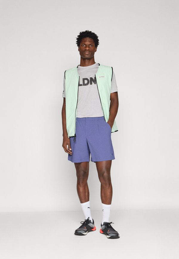 New Balance SEERSUCKER