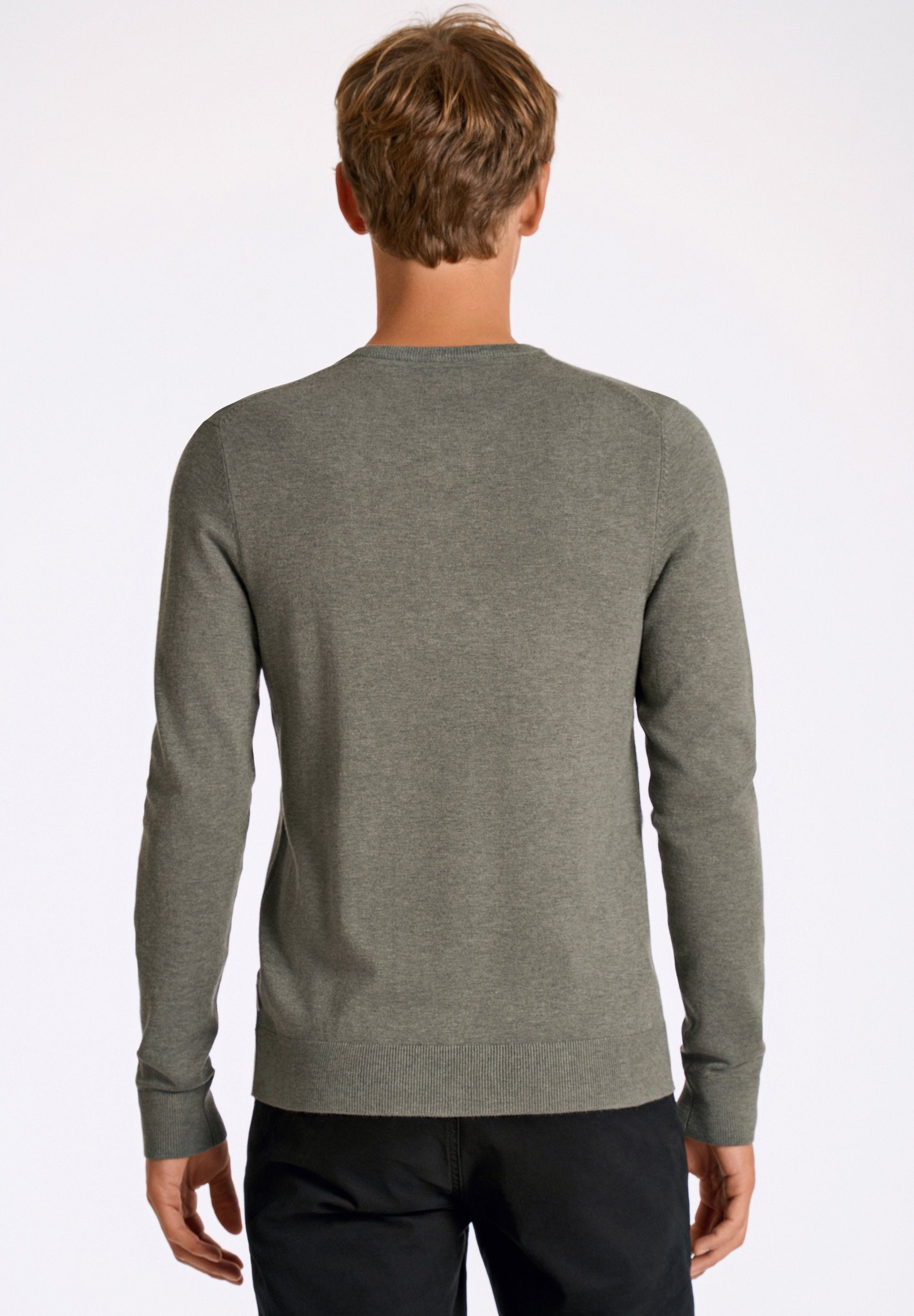 ECOVERO L/S O-NECK Media 4