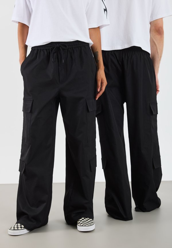 YOURTURN by Zalando CARGO TROUSERS
