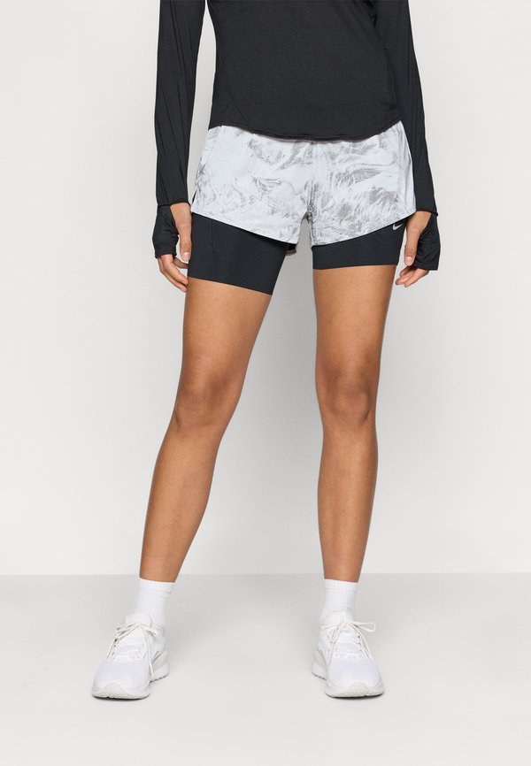 Nike Performance
