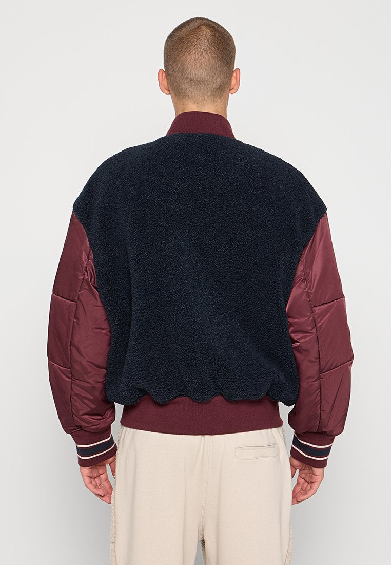Armani Exchange Bomberjacke Media 3