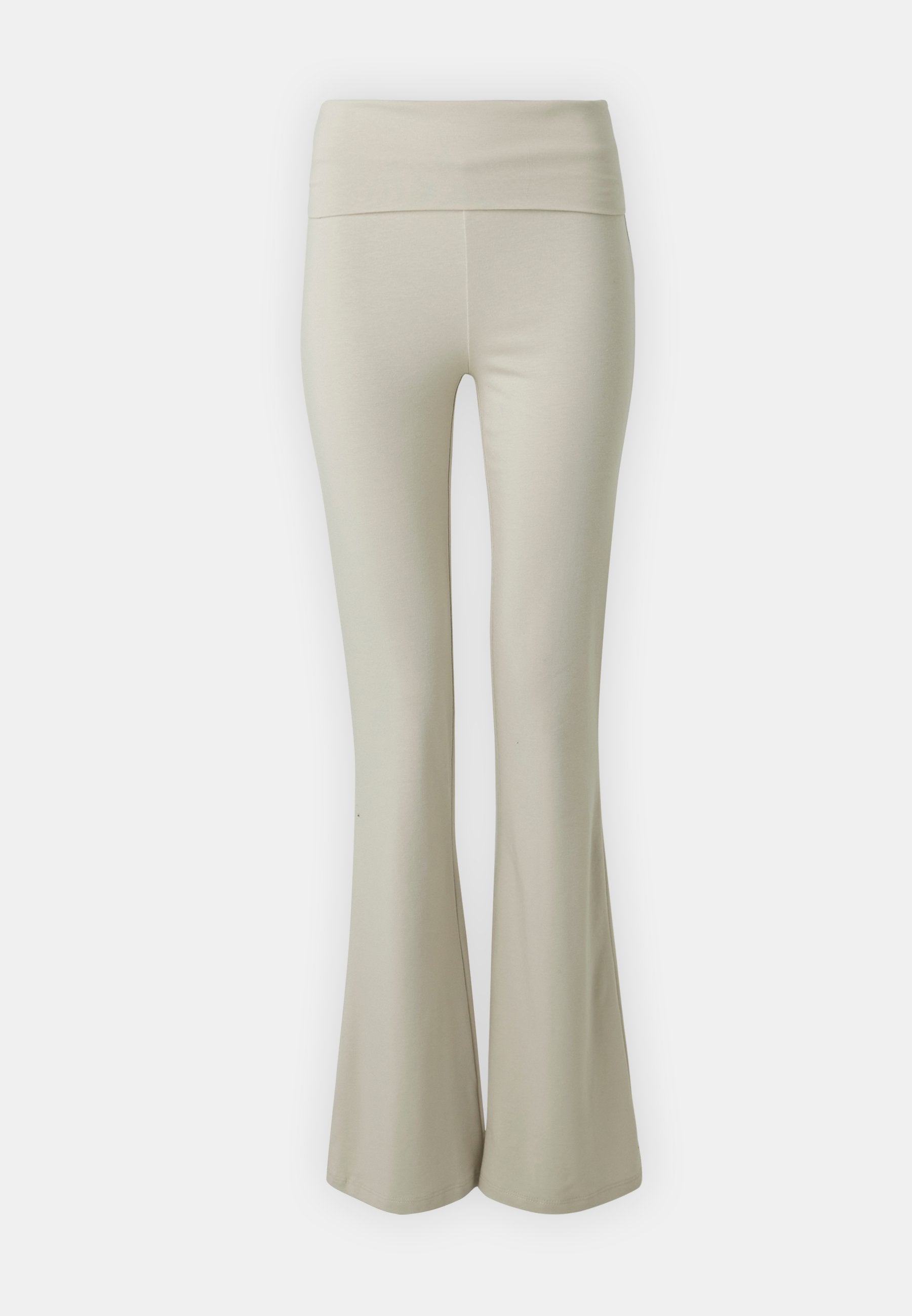 Beige ausgestellte Hose aus weichem Stoff, mit einem breiten, elastischen Bund und einer glatten Textur, die sich zum Boden hin weit ausstellt.
