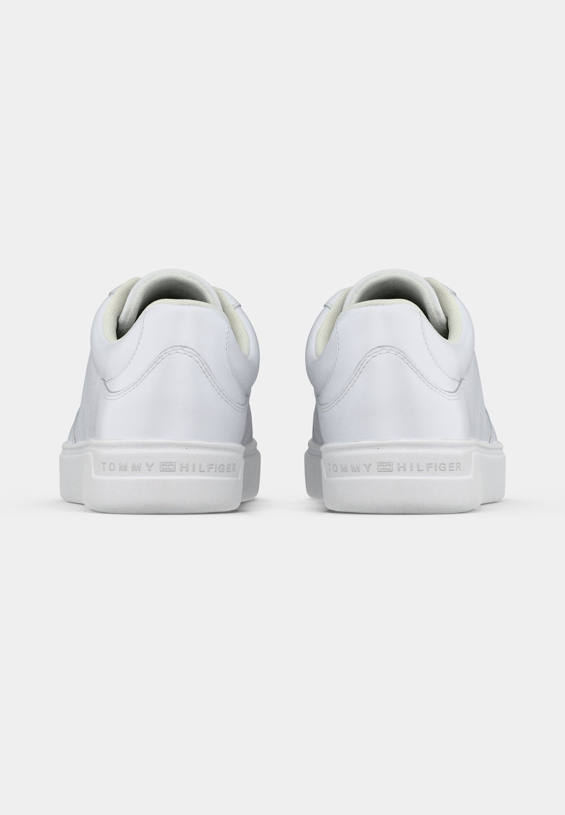 CASUAL CUPSOLE Media 4