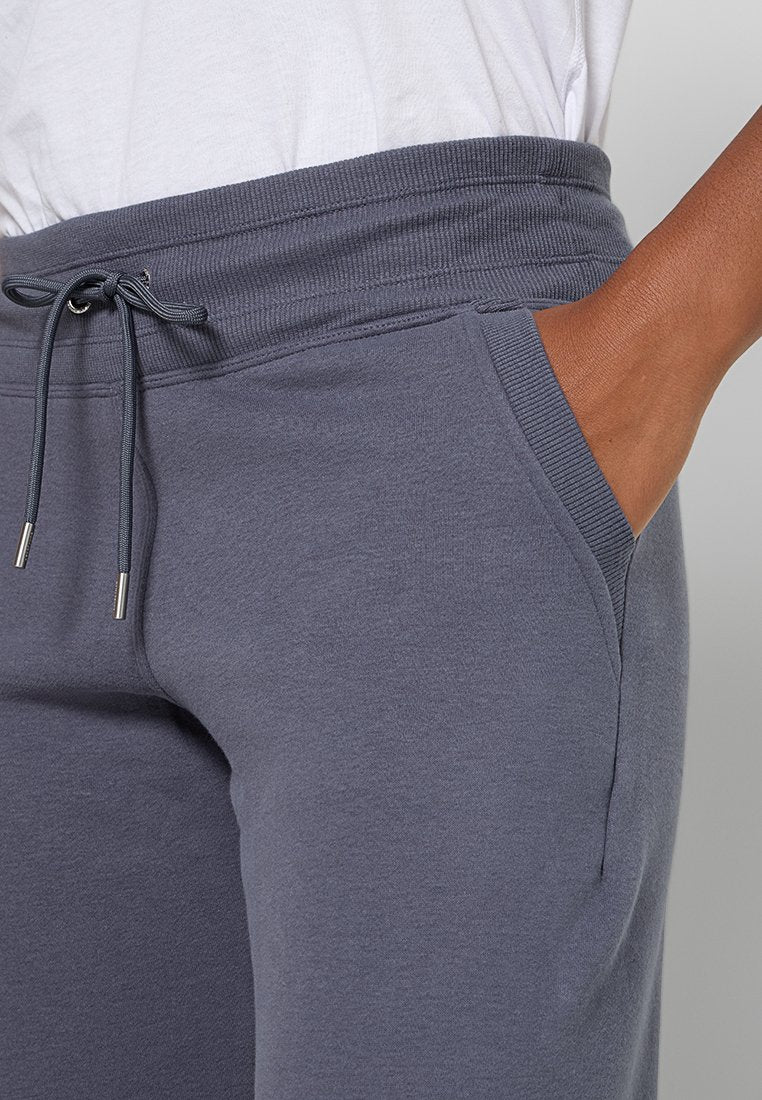 DKNY Sport