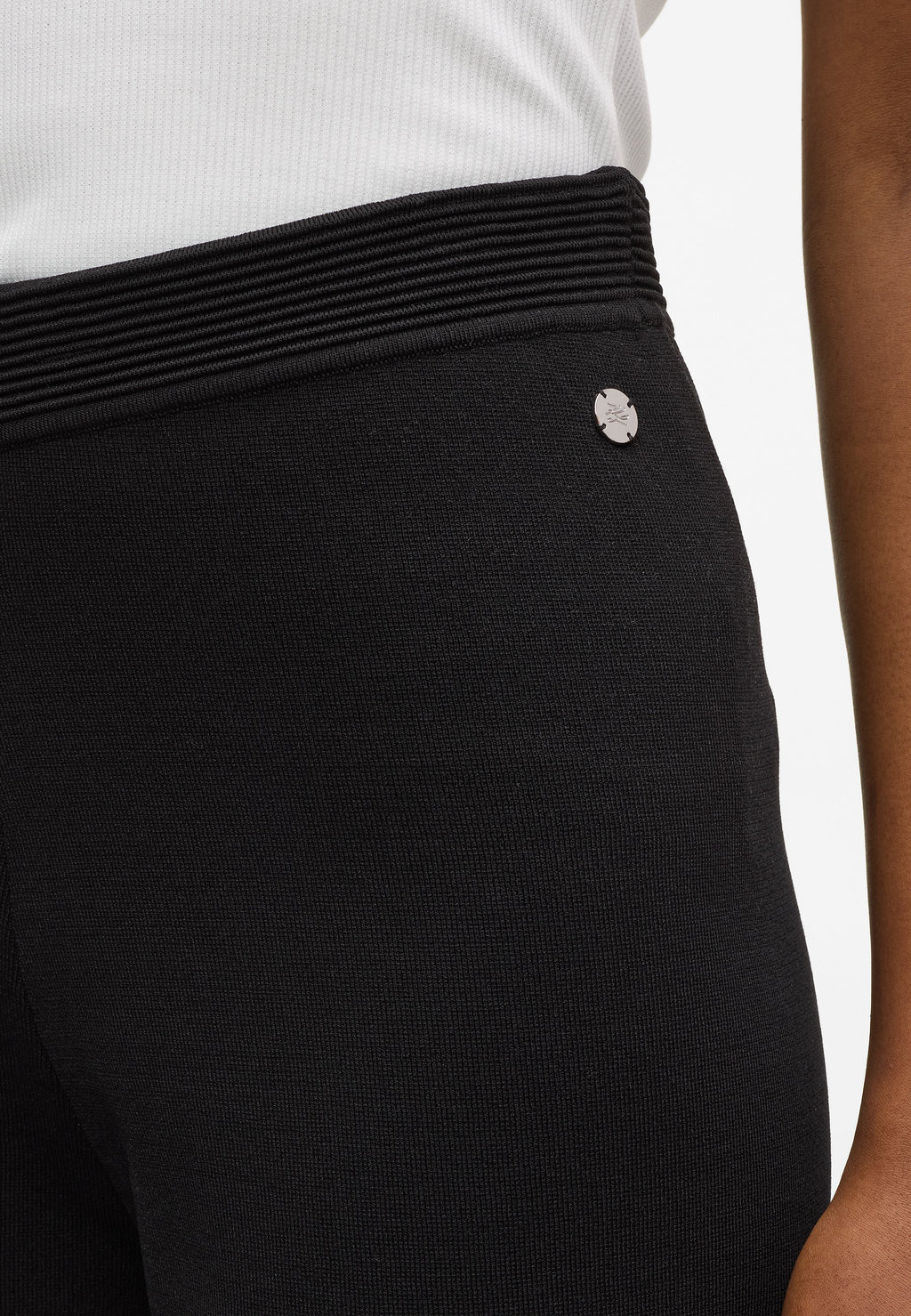 CONTRAST PANTS Media 5