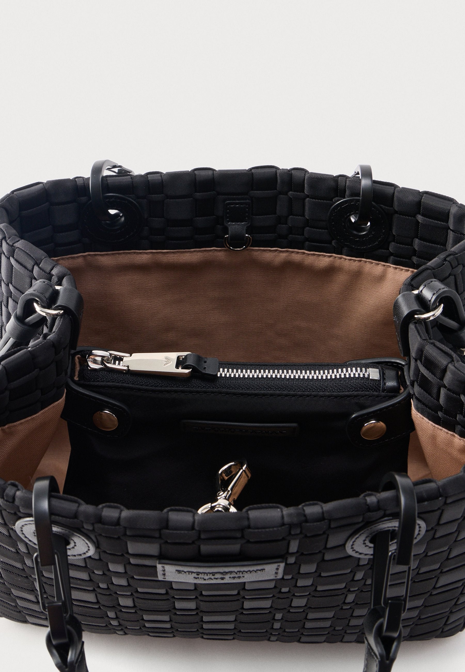 Emporio Armani MYEA SHOPPING