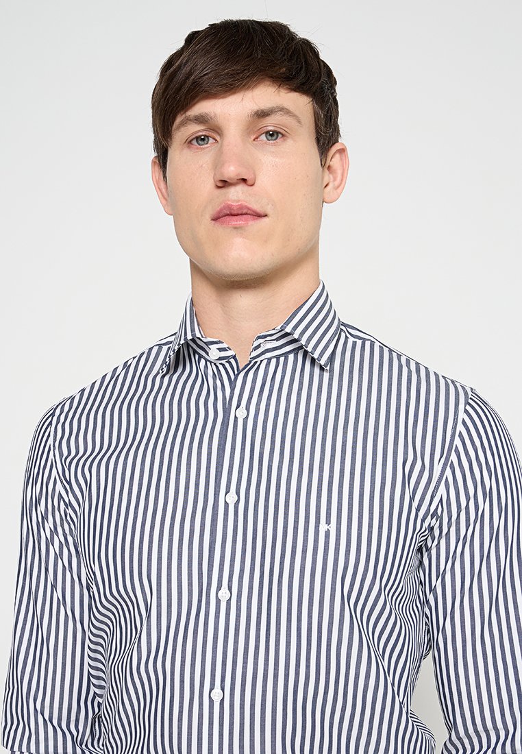 Michael Kors SLIM FIT