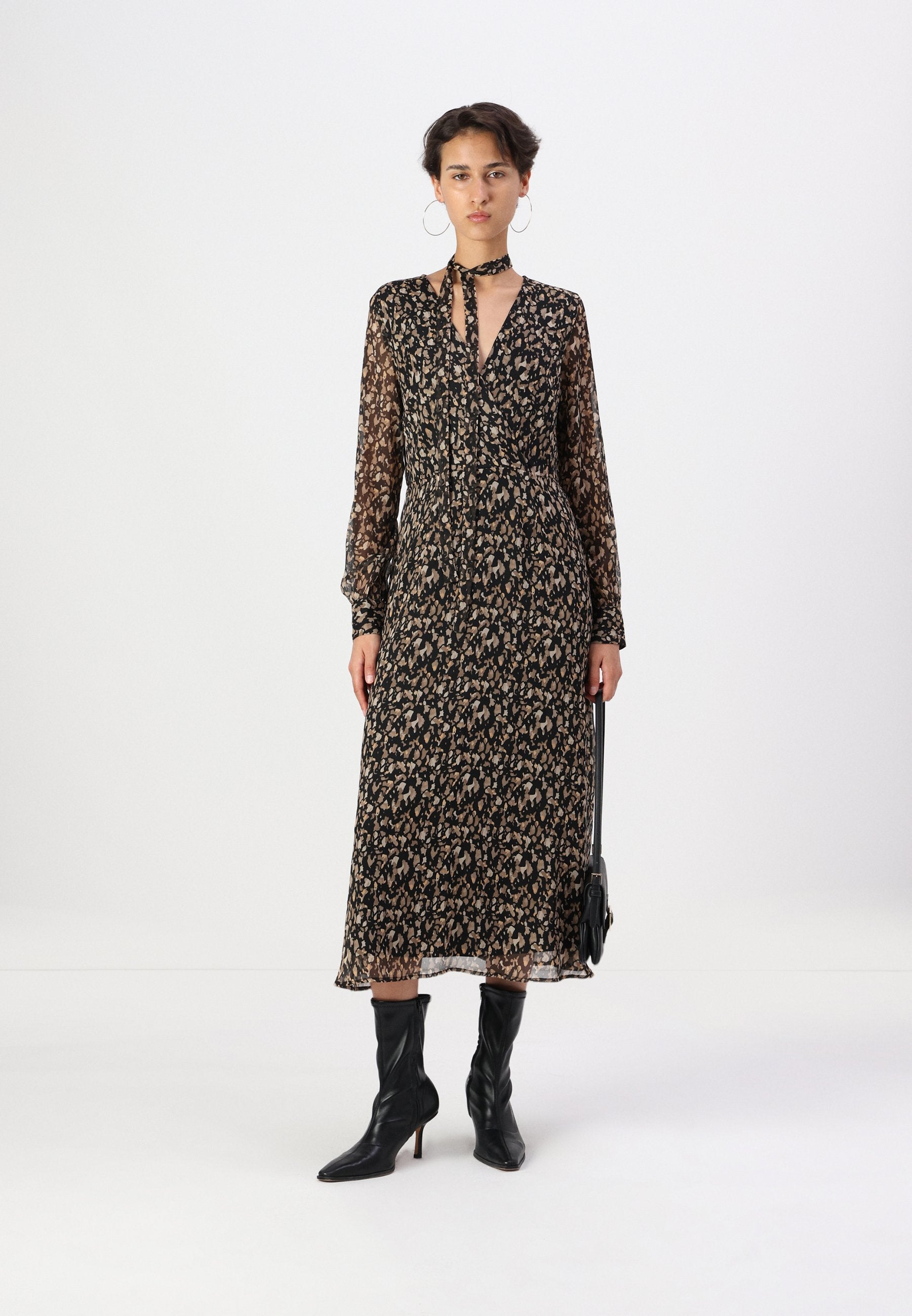 VILA VIFALIA V-NECK L/S MIDI DRESS - NOOS/DC