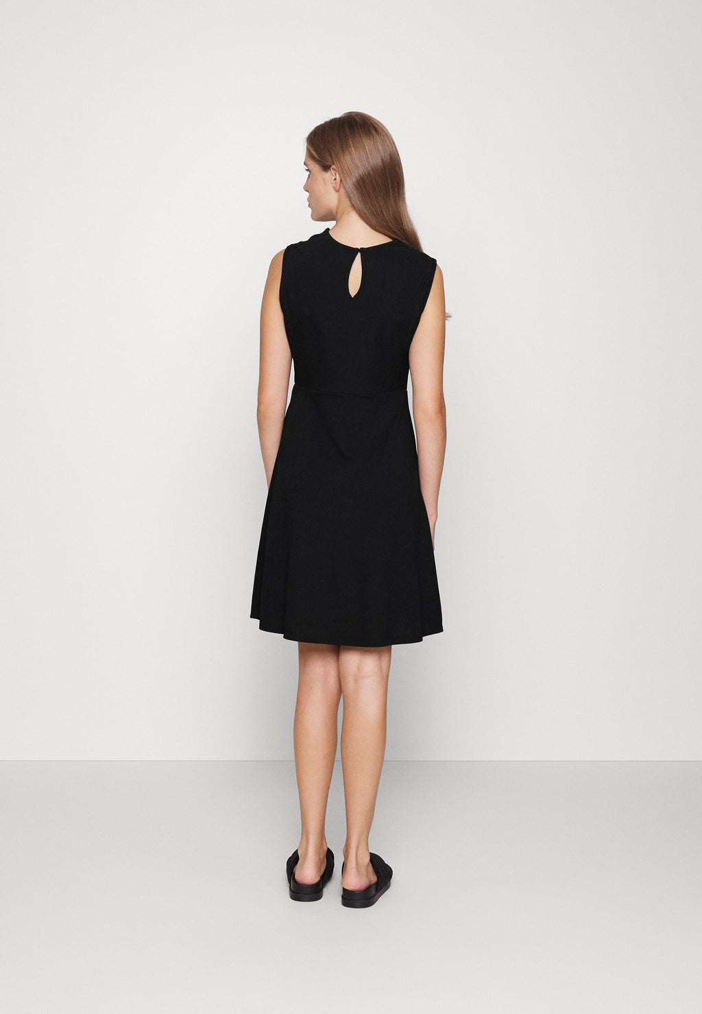 ONLMONNA LACE DRESS Media 4