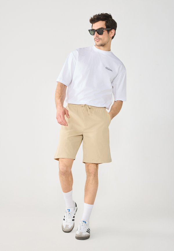 Pier One by Zalando