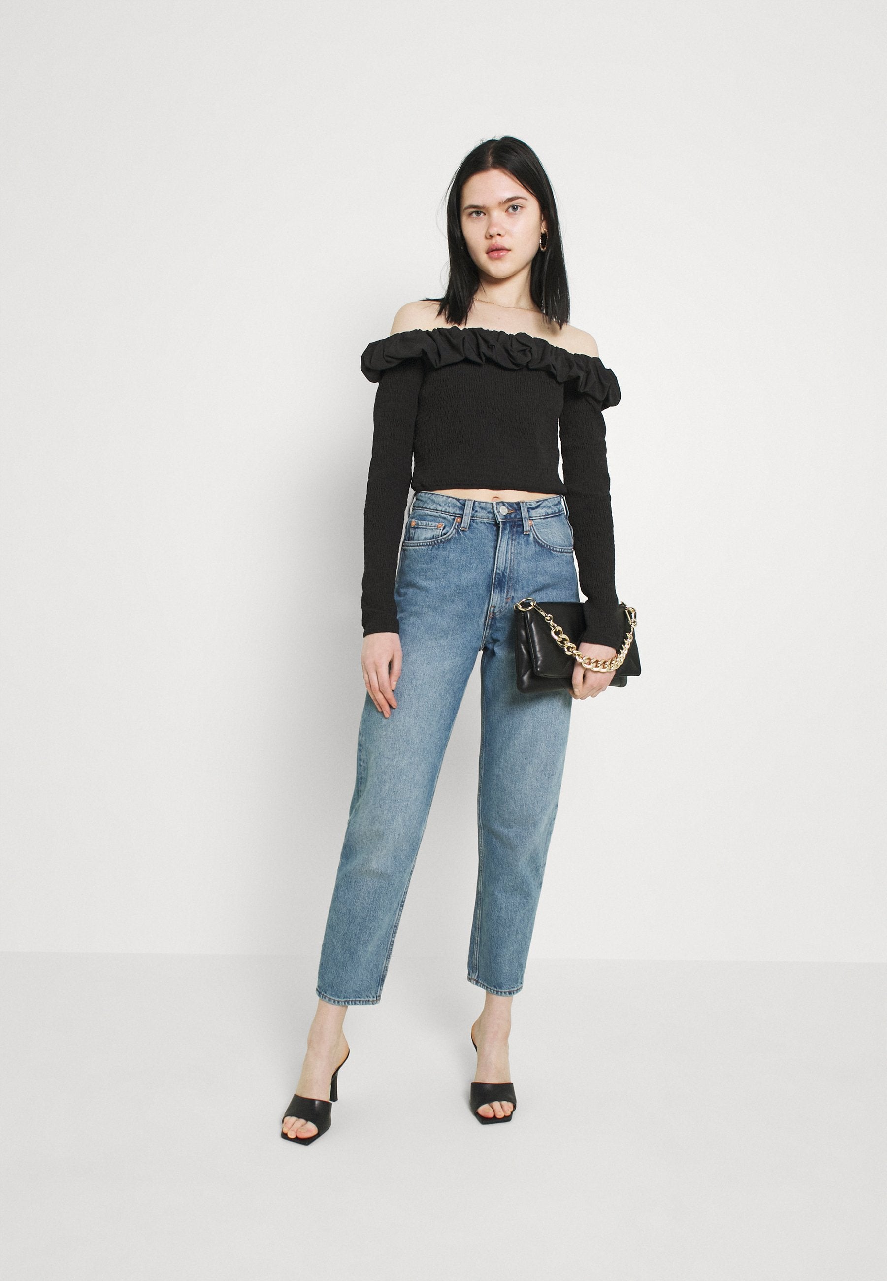 NA-KD OFF SHOULDER