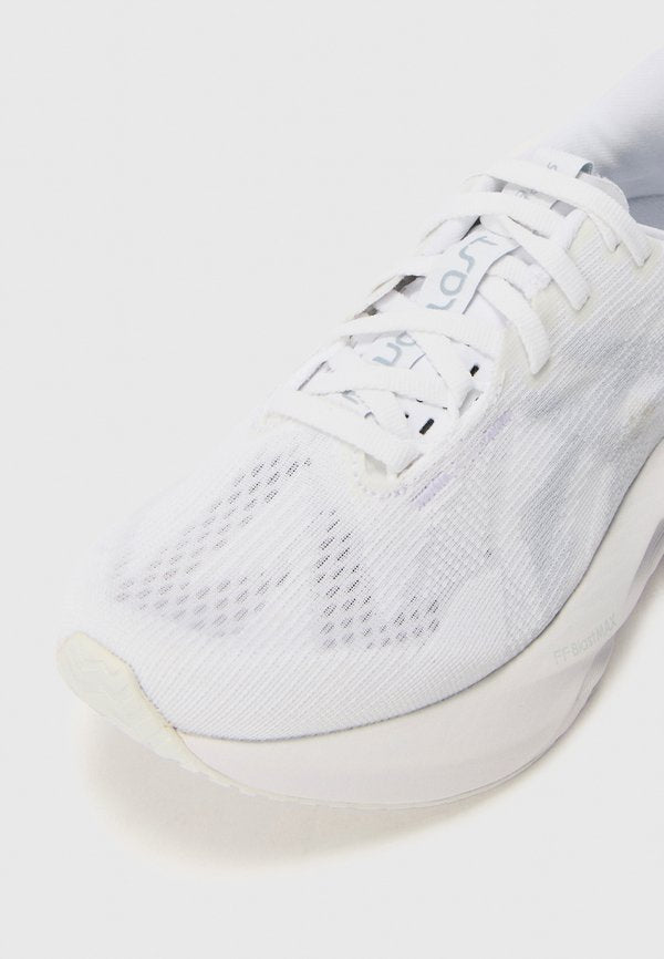 ASICS NOVABLAST 5