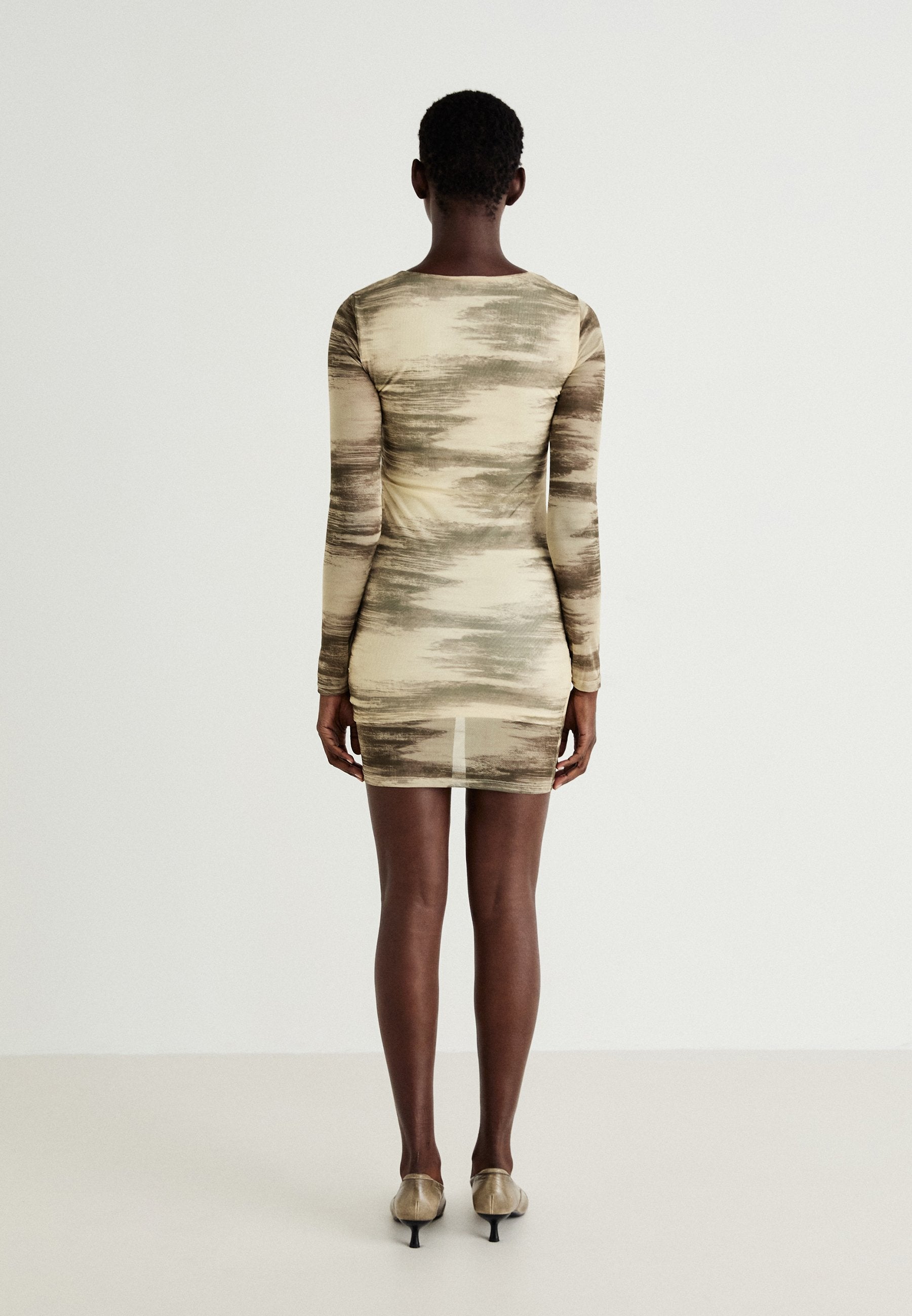 Noisy May NMLESLEY RUCHING SHORT DRESS