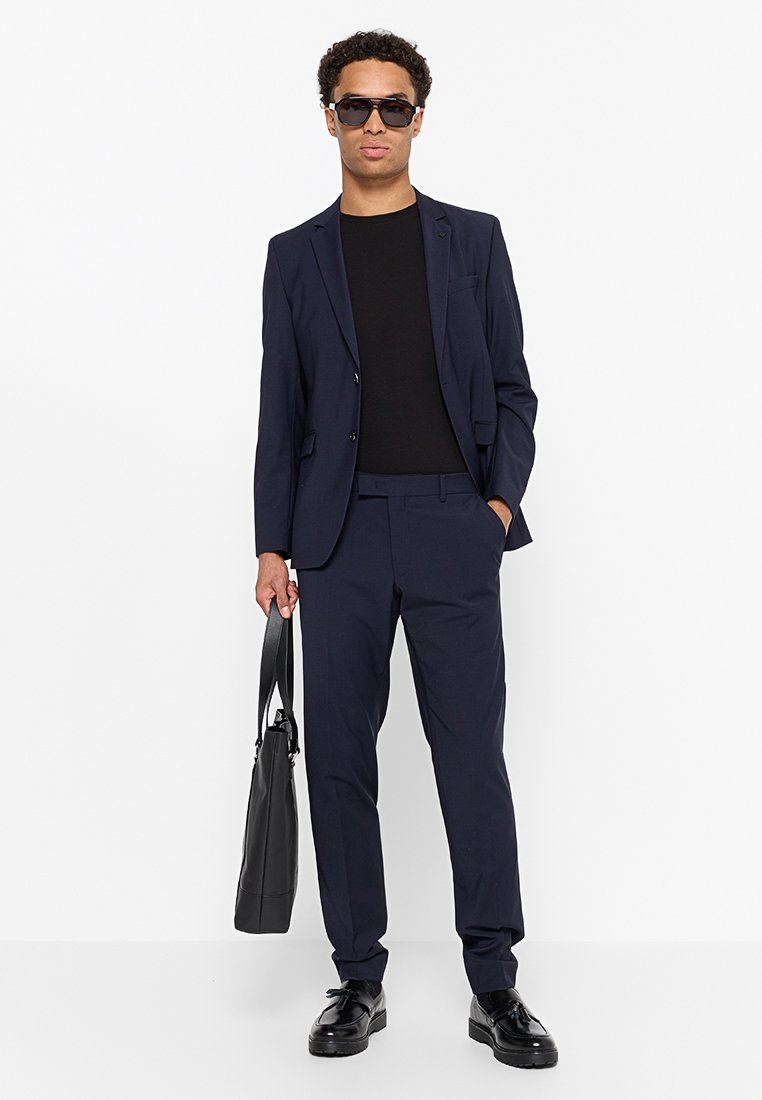 KARL LAGERFELD Anzug Media 2