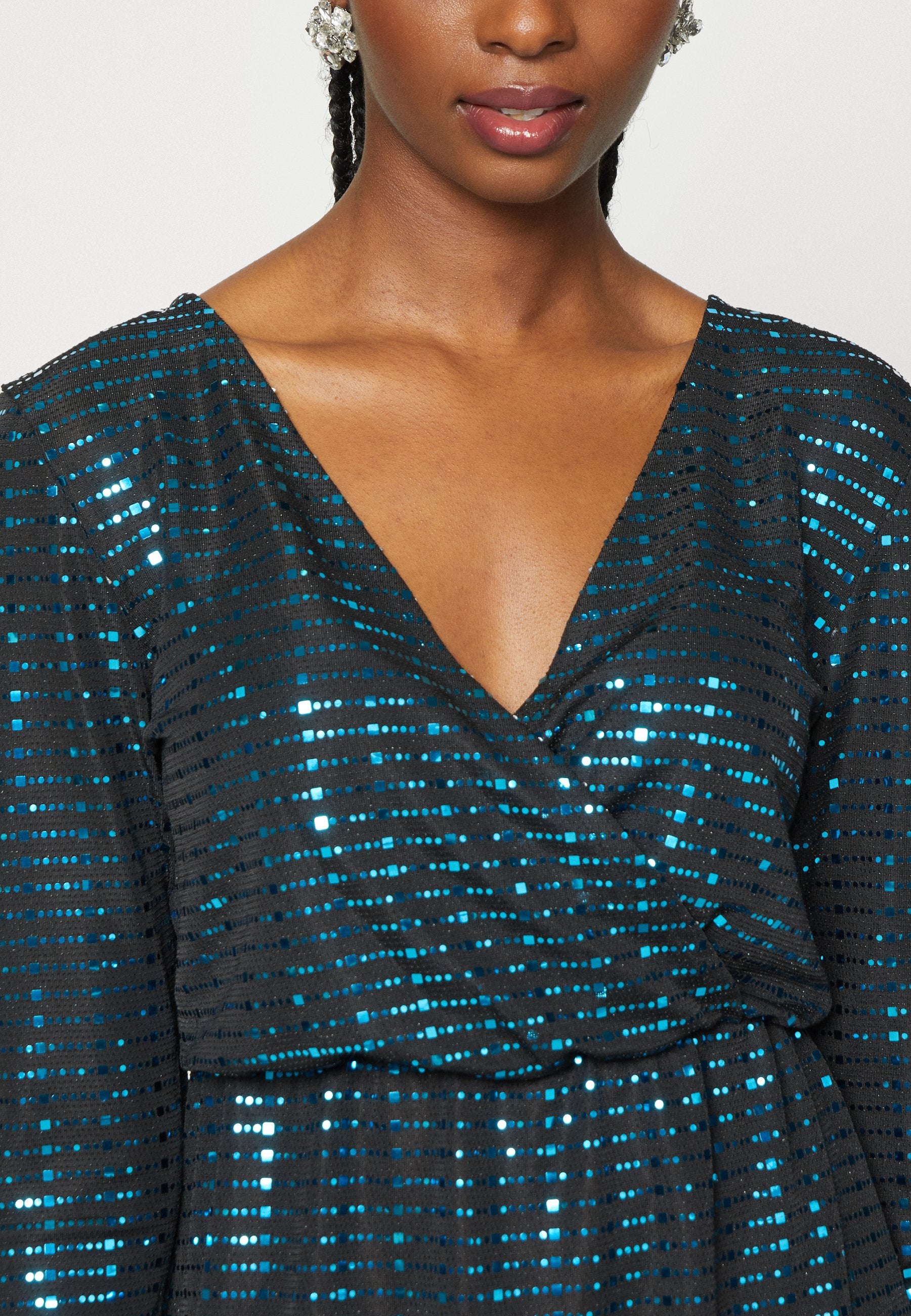 ONLDANA MIRROR WRAP DRESS Media 6