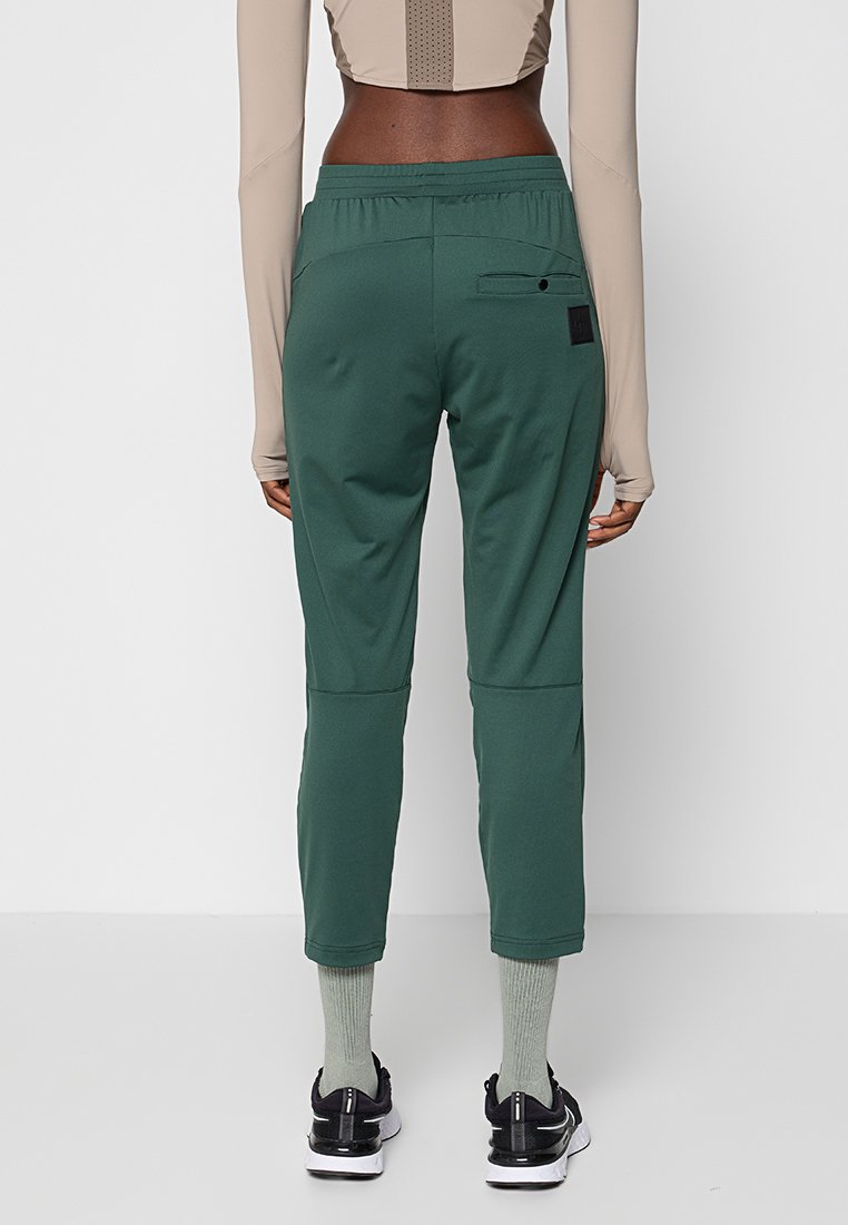 Cross Sportswear