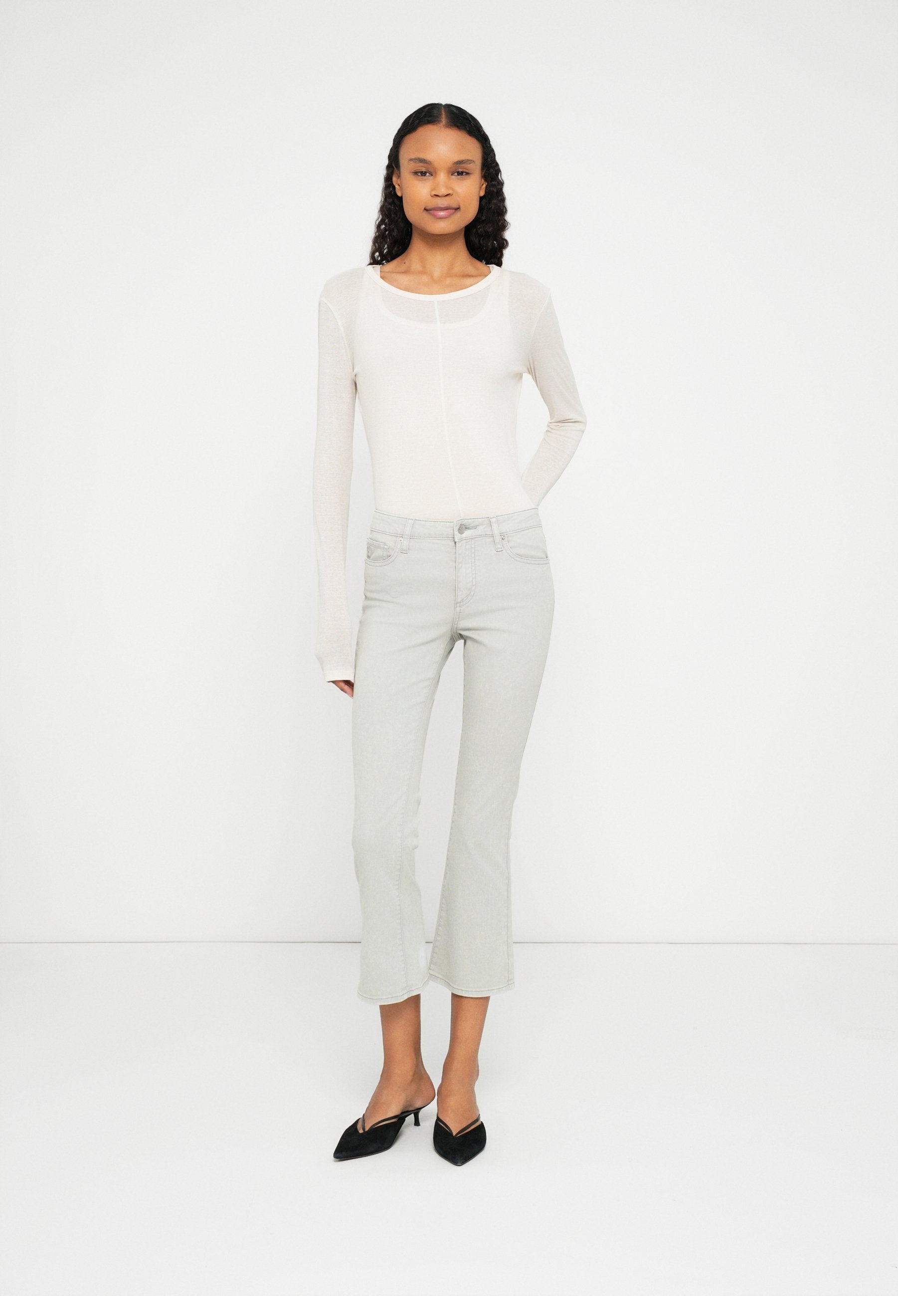 Armani Exchange Flared Jeans Media 3