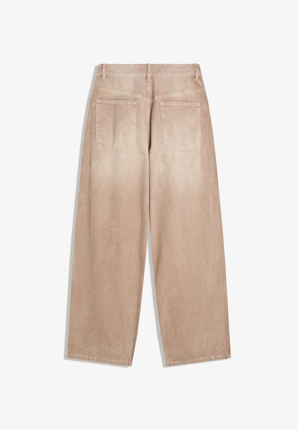 Bershka SUPER
