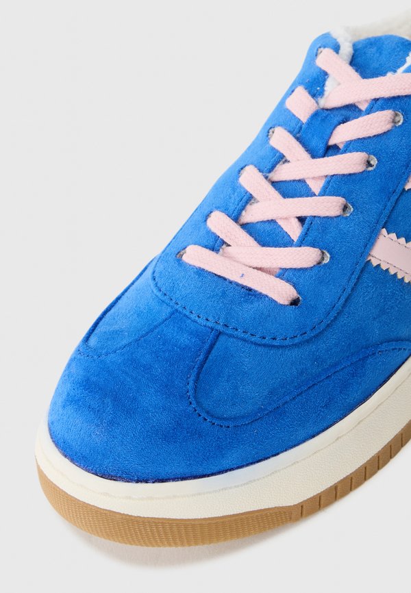Steve Madden JFIELD