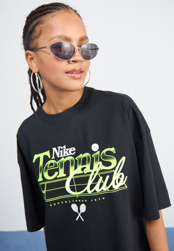 Nike Sportswear TEE