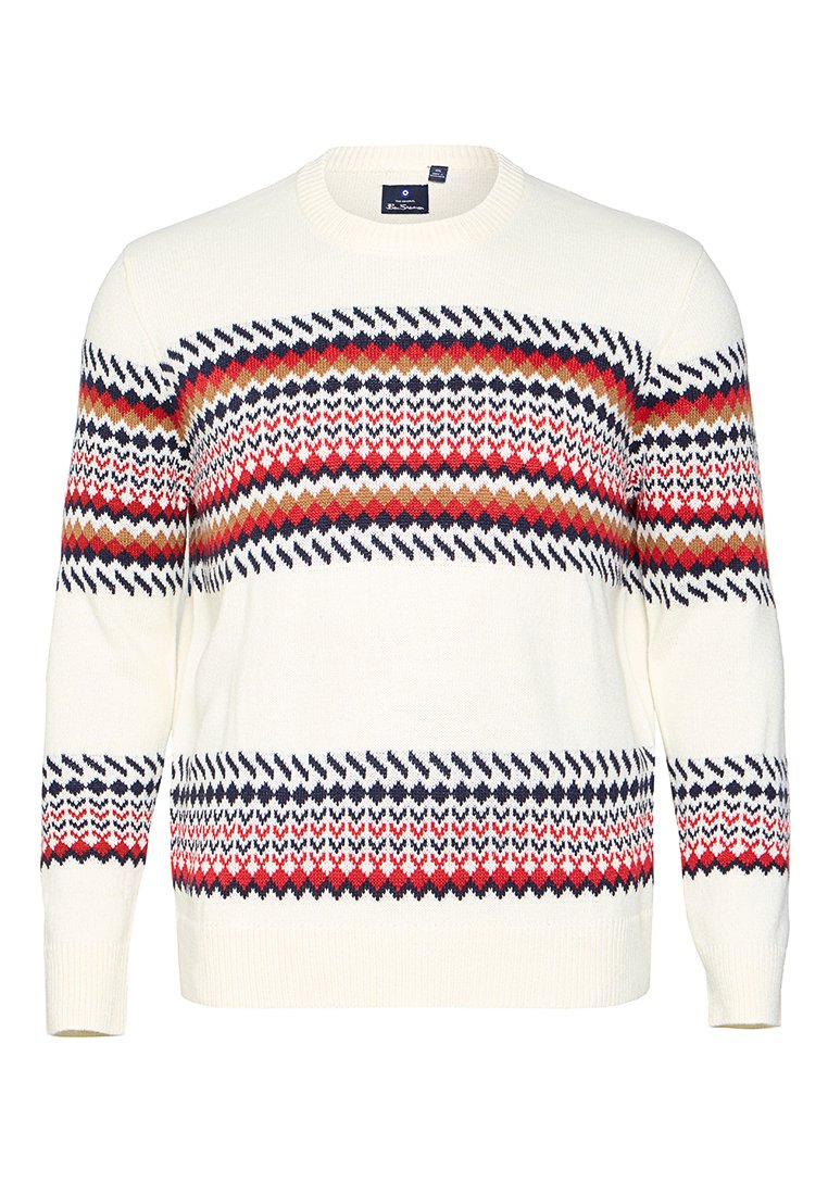 Strickpullover in Creme mit horizontalen Mustern aus roten, marineblauen und beigefarbenen Rauten und Zickzacklinien. Rundhalsausschnitt und lange Ärmel.