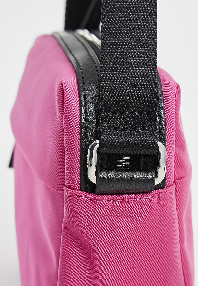Mandarina Duck HUNTER