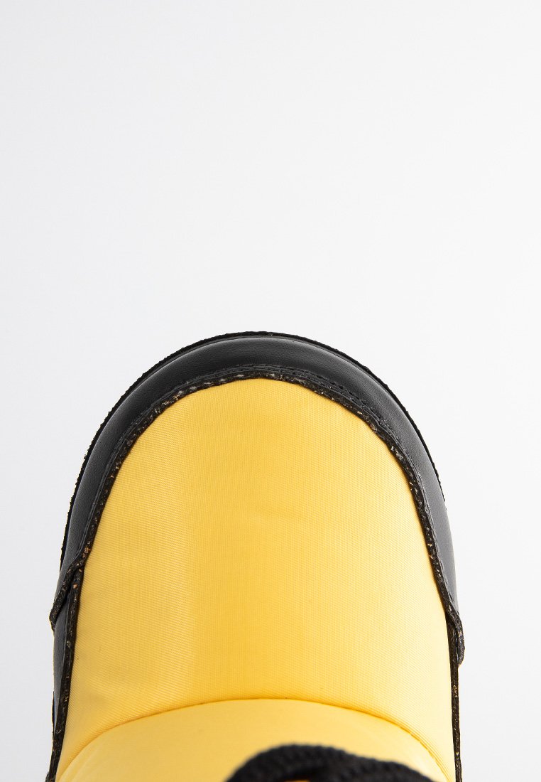 MOSCHINO