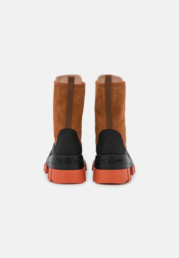 Stuart Weitzman NOHO CHELSEA BOOTIE