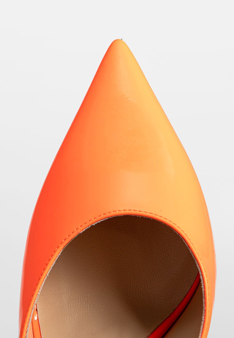 Jimmy Choo RAV