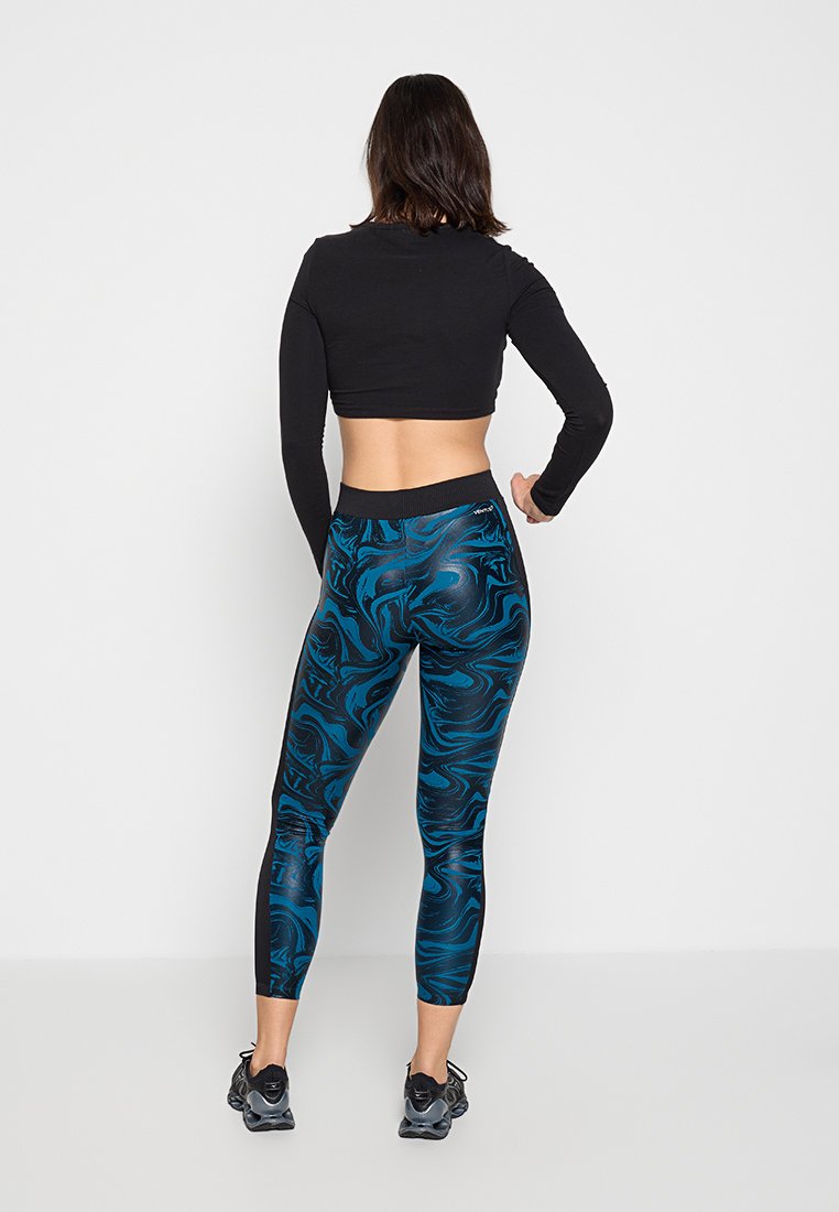 EA7 Emporio Armani Lauftights Media 3