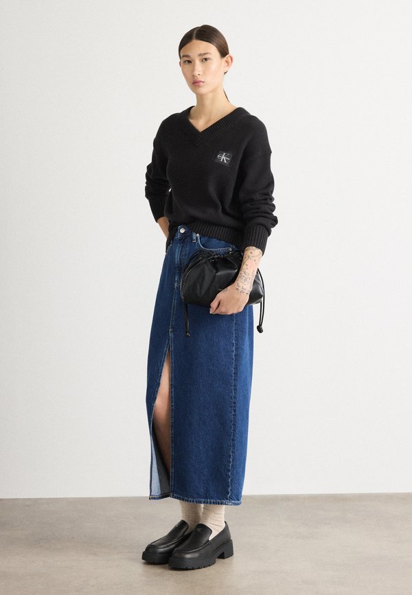 Calvin Klein Jeans BADGE V NECK SWEATER