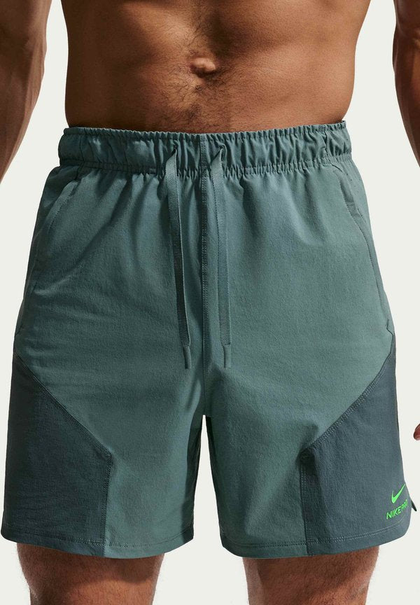 Nike Performance M NP DFADV NPT 6 IN SHORT - Sports shorts - mineral slate/faded spruce/green strike