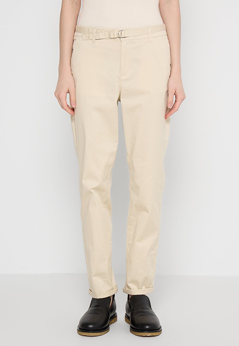 s.Oliver Chino Media 1