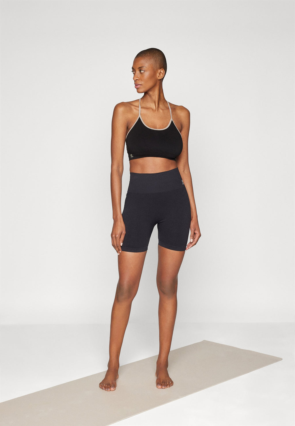 Yogasearcher DHARMA SEAMLESS BRA