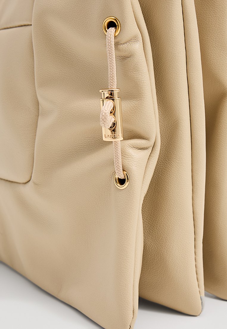 Lancel BILLIE