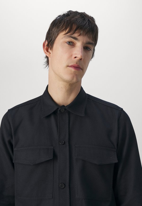 STUDIO ID LUIS