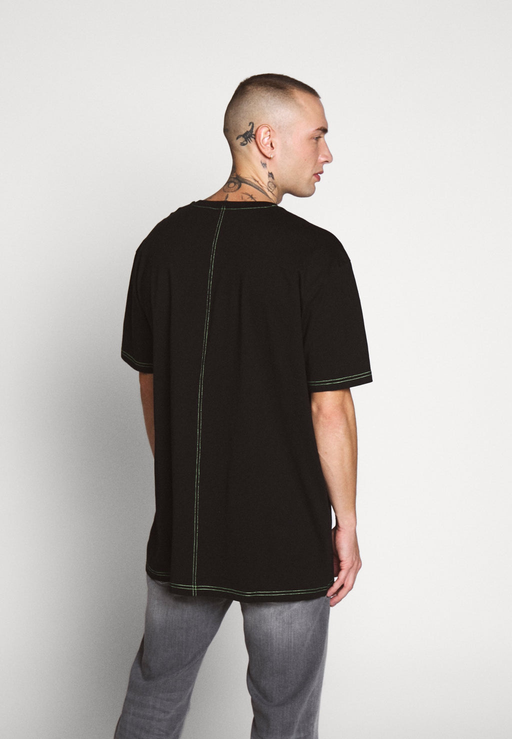 Urban Classics HEAVY OVERSIZED CONTRAST STITCH TEE