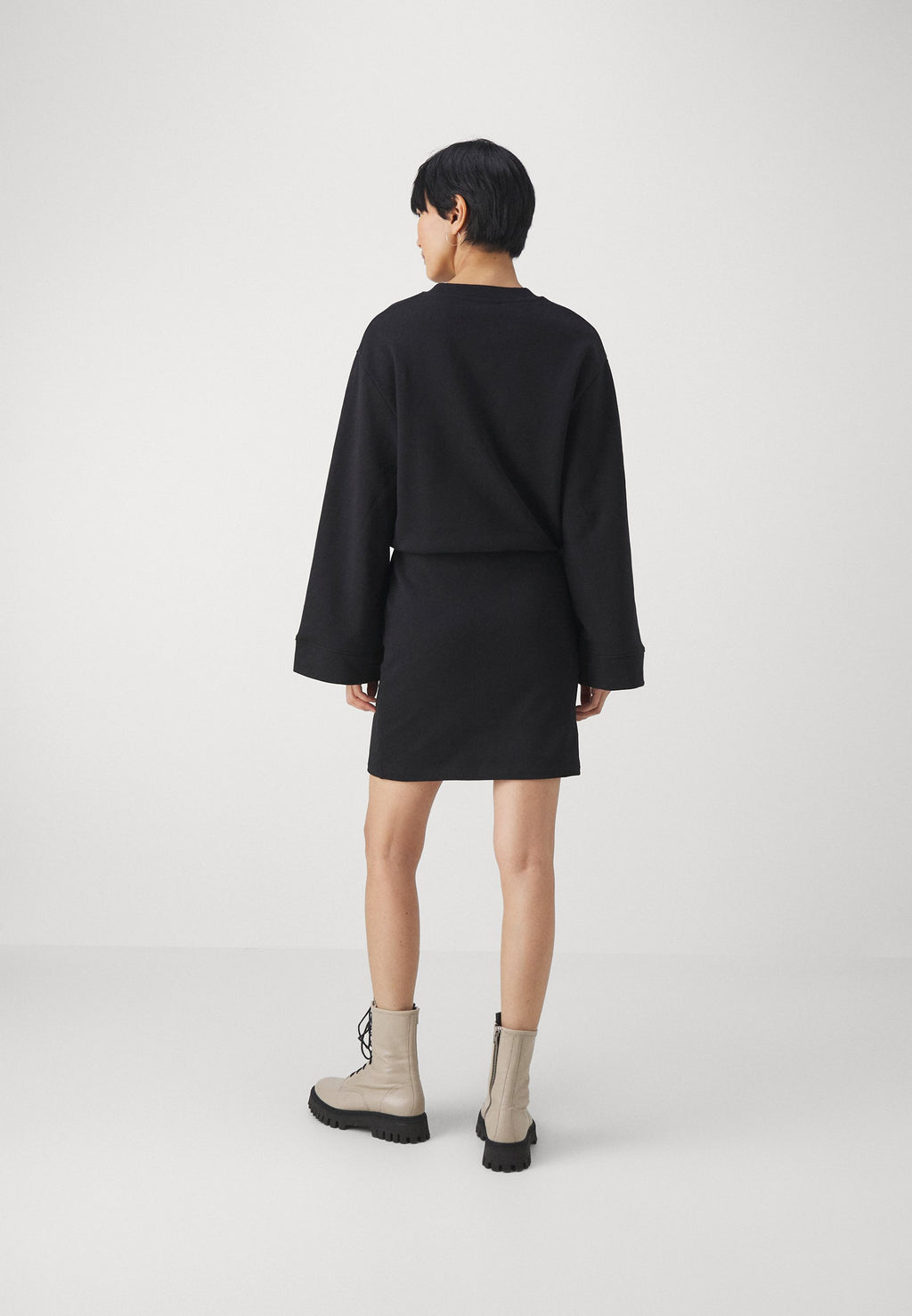 DRESS Media 4