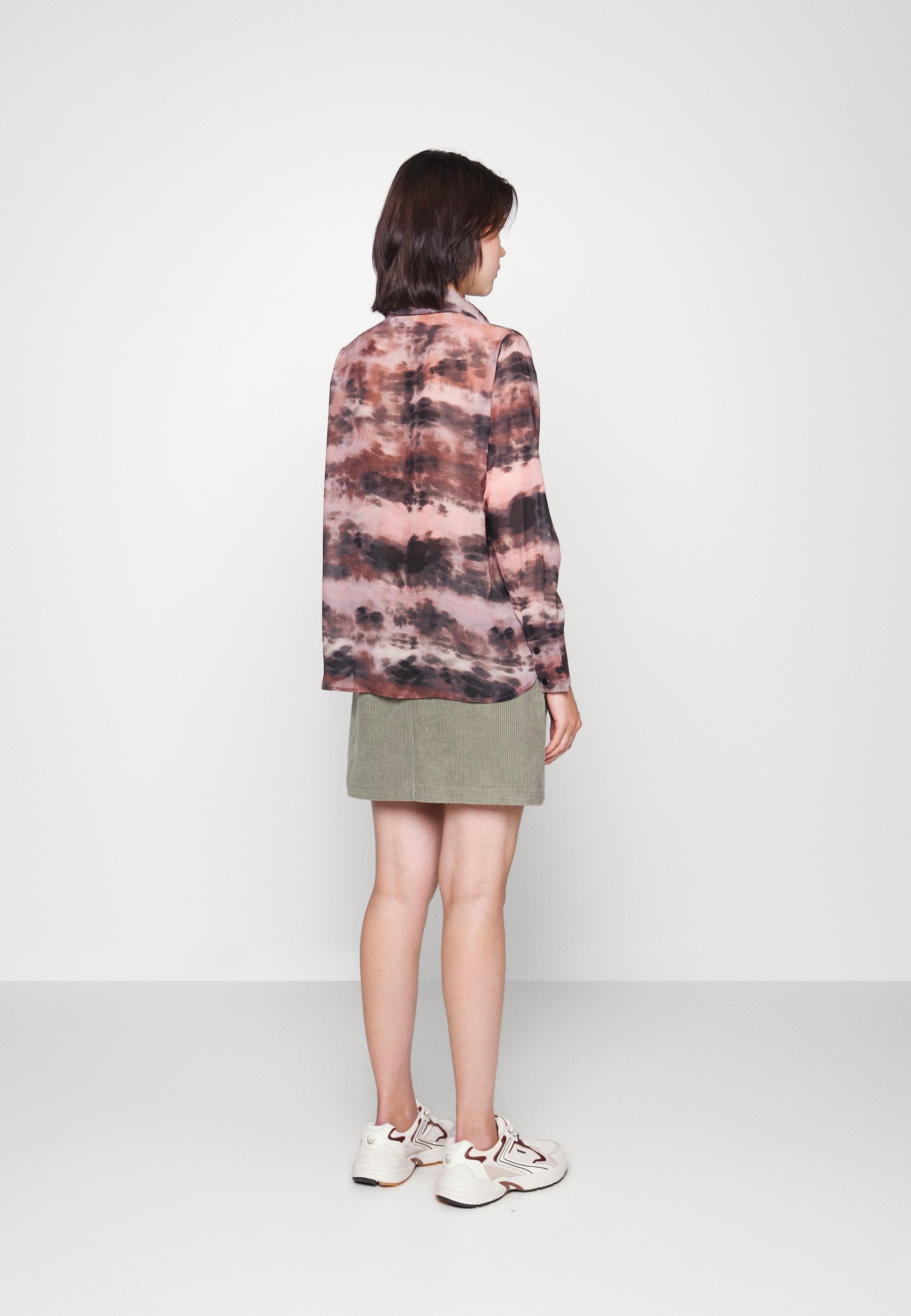 Molly Bracken PREMIUM LADIES WOVEN