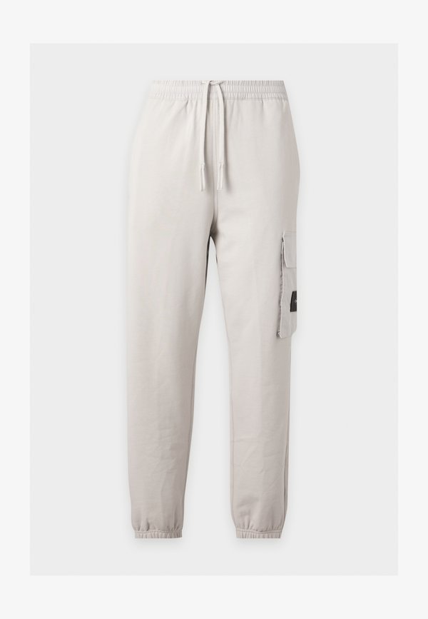 Calvin Klein Jeans BADGE JOGGER - Tracksuit bottoms - moonstruck