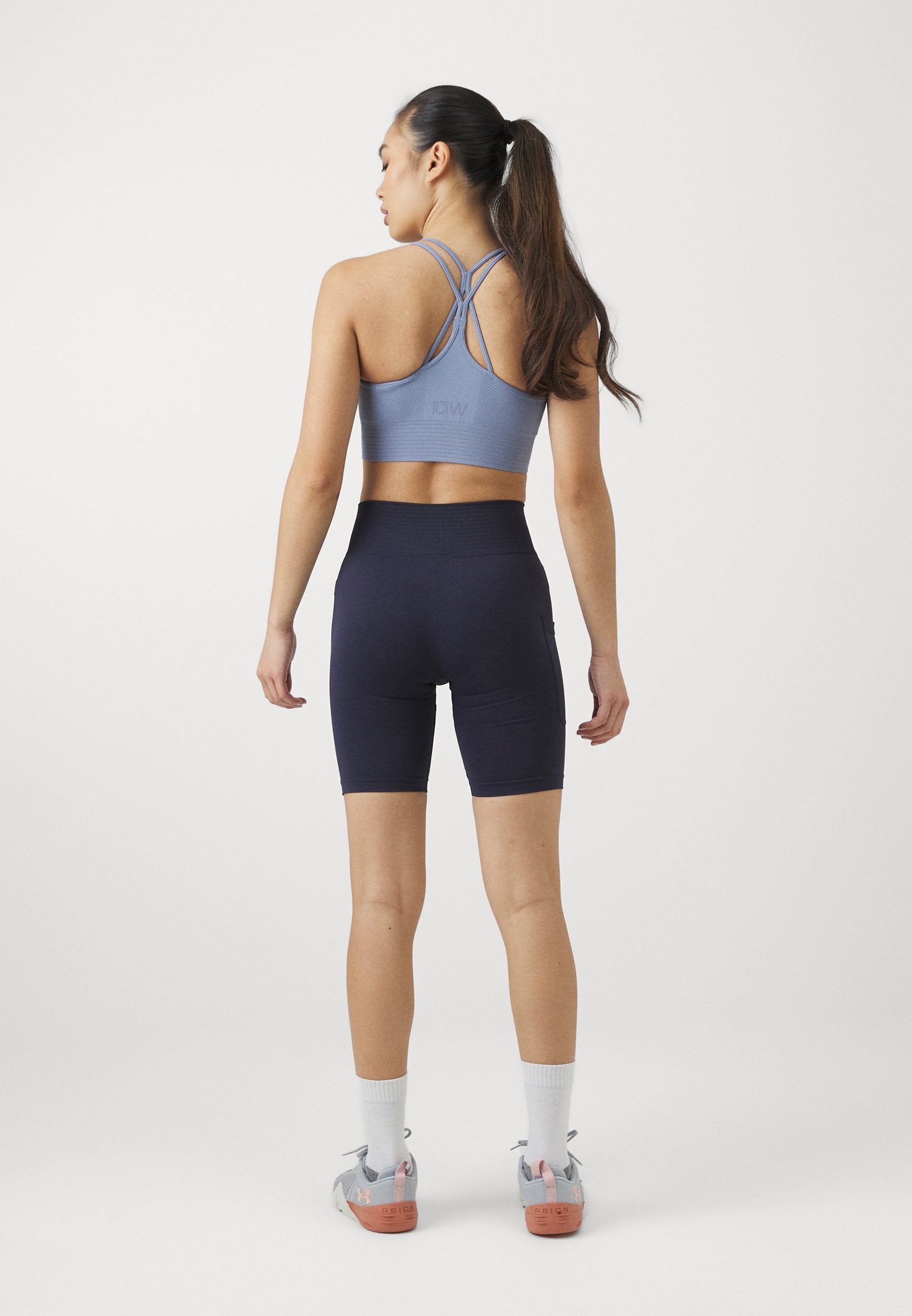 ICANIWILL DEFINE SEAMLESS POCKET BIKER SHORTS