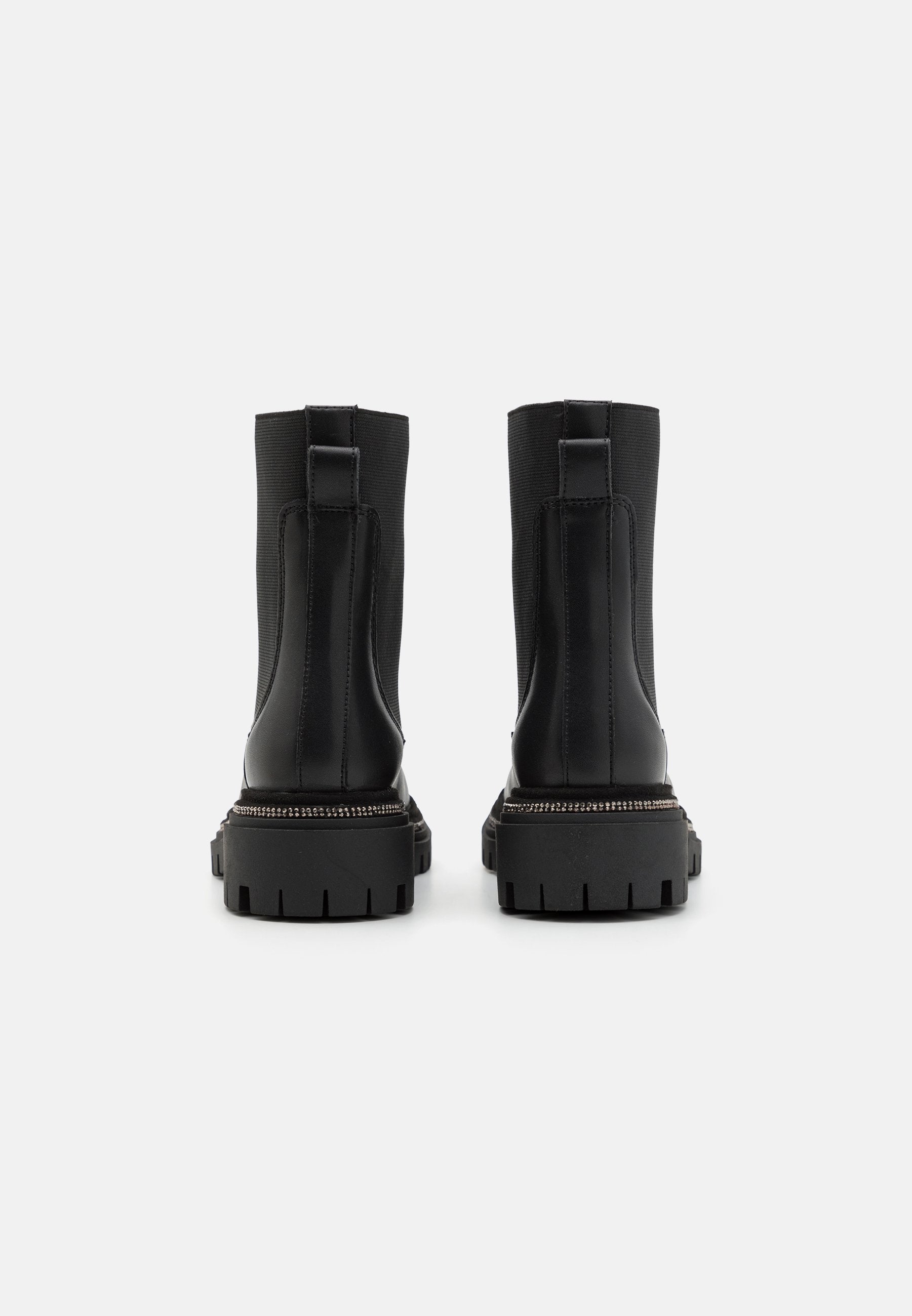 Steve Madden OFFLINE