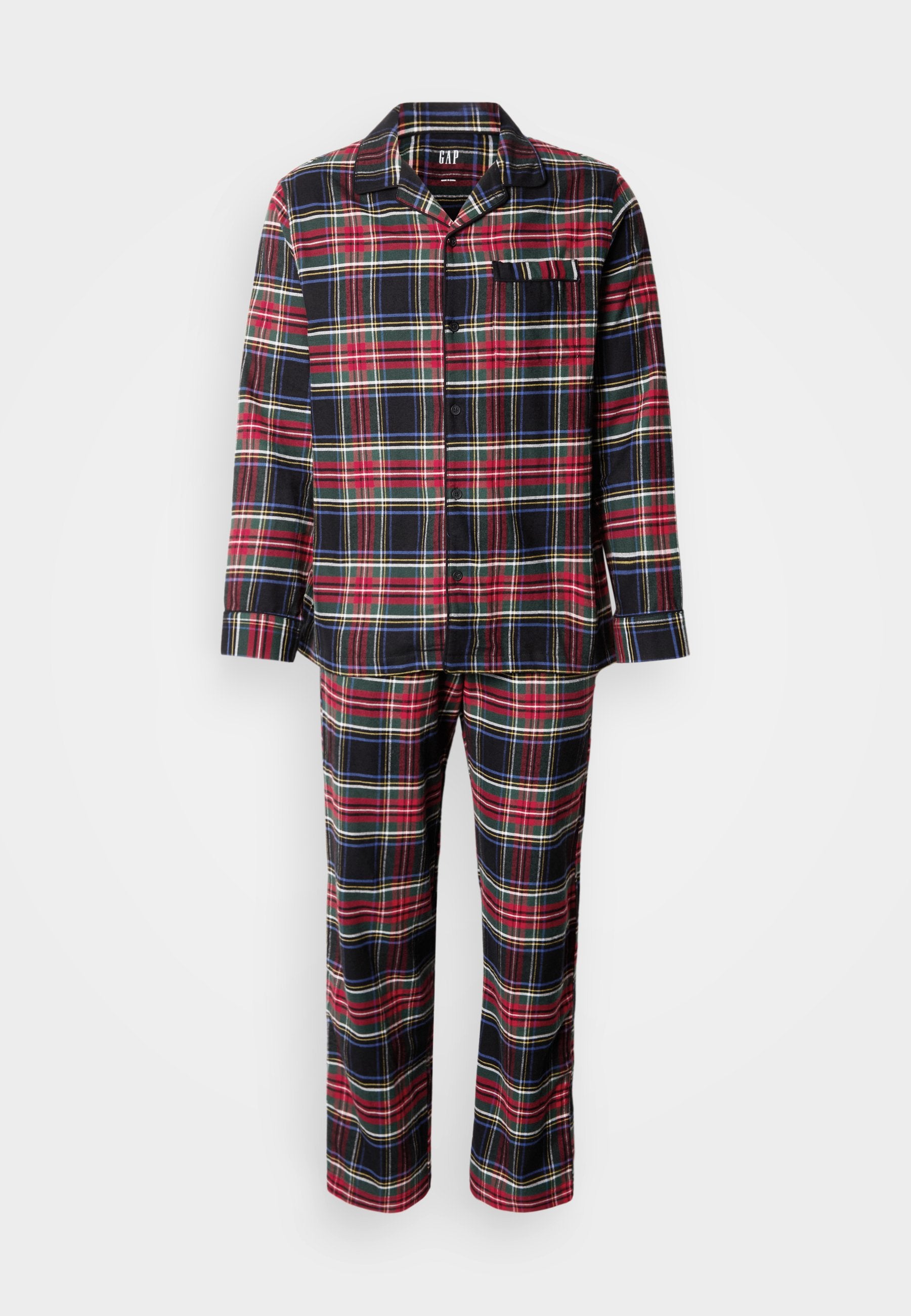 Rotes und schwarzes kariertes Pyjama-Set aus weichem Stoff, bestehend aus einem Hemd mit Knopfleiste und Tasche sowie passenden langen Hosen.