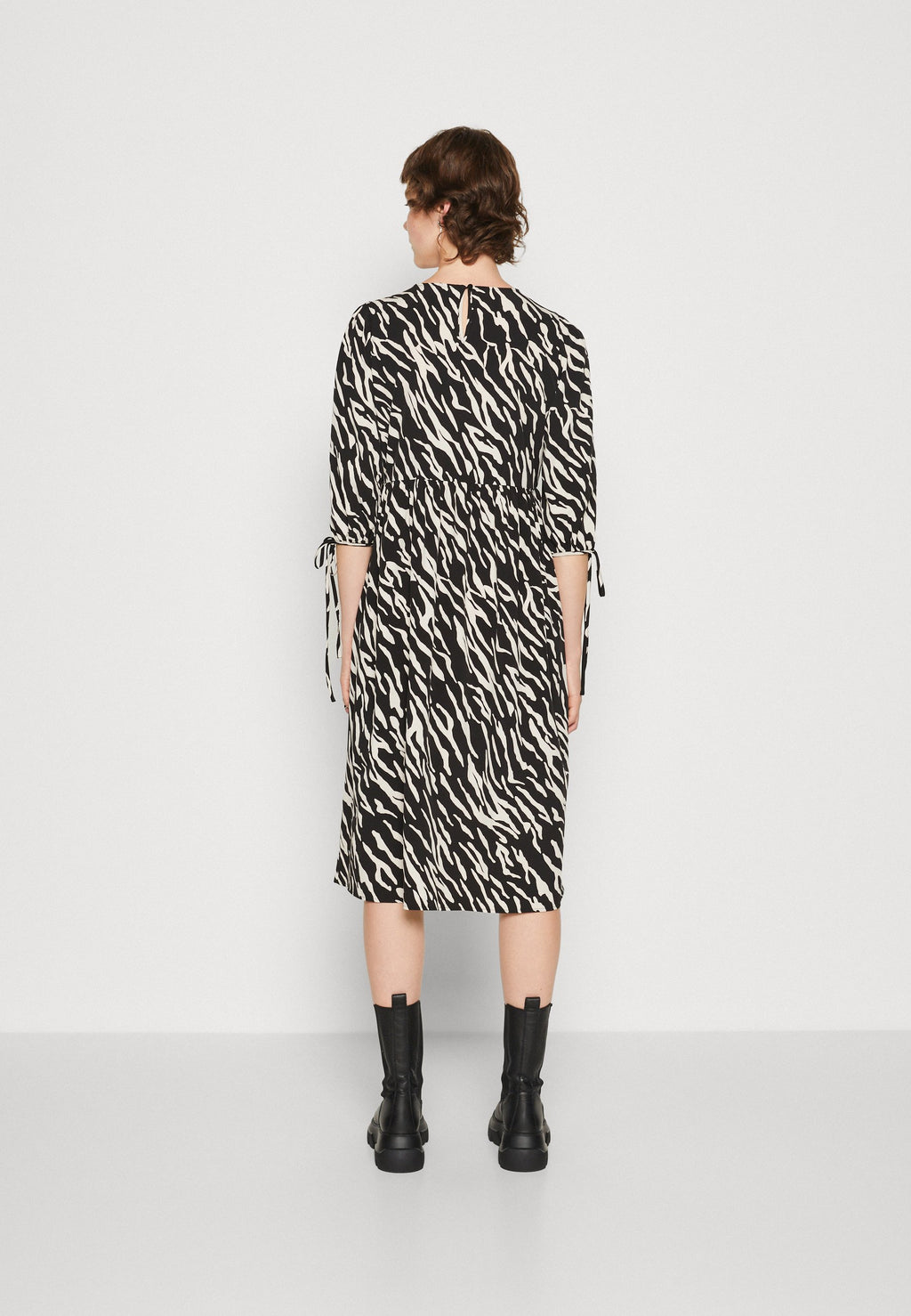 Pieces PCMEGAN 3/4 MIDI DRESS