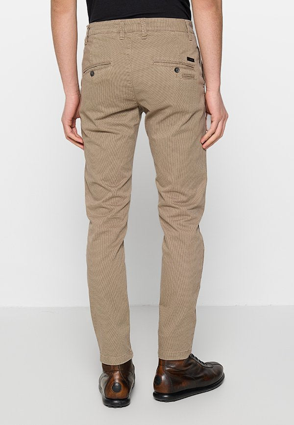 Gaudi SLIM FIT