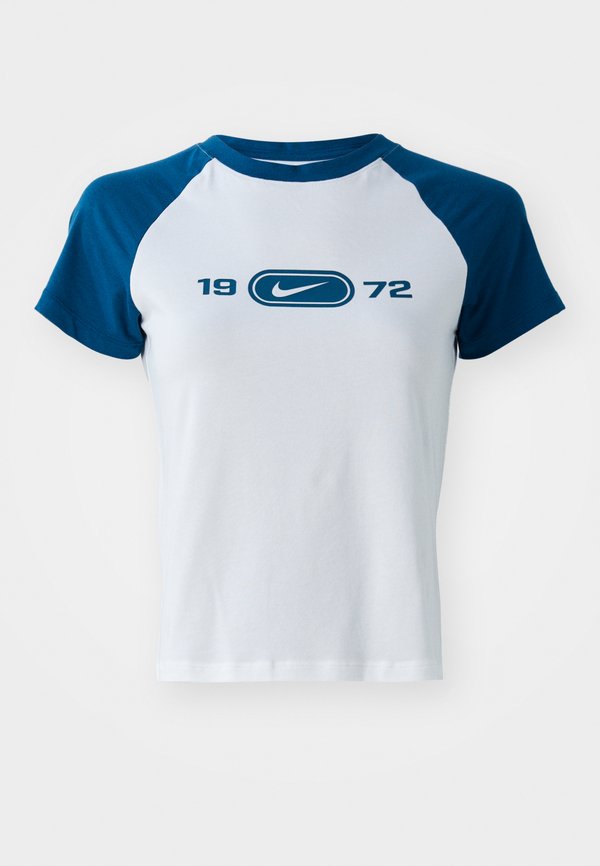 Nike Sportswear TEE - Print T-shirt - white/blue force