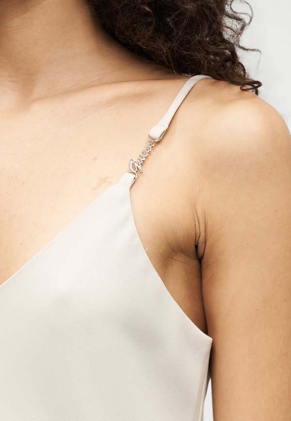 Guess CAROLINE V NECK