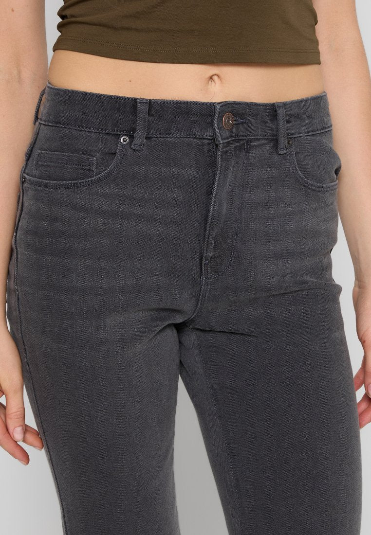 ONLY Petite Flared Jeans Media 6