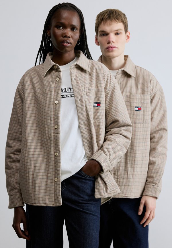Tommy Jeans OVERSIZED FIT REVERSIBLE OVERSHIRT